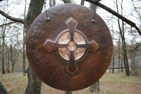 sculptural gong by steve hubbeck